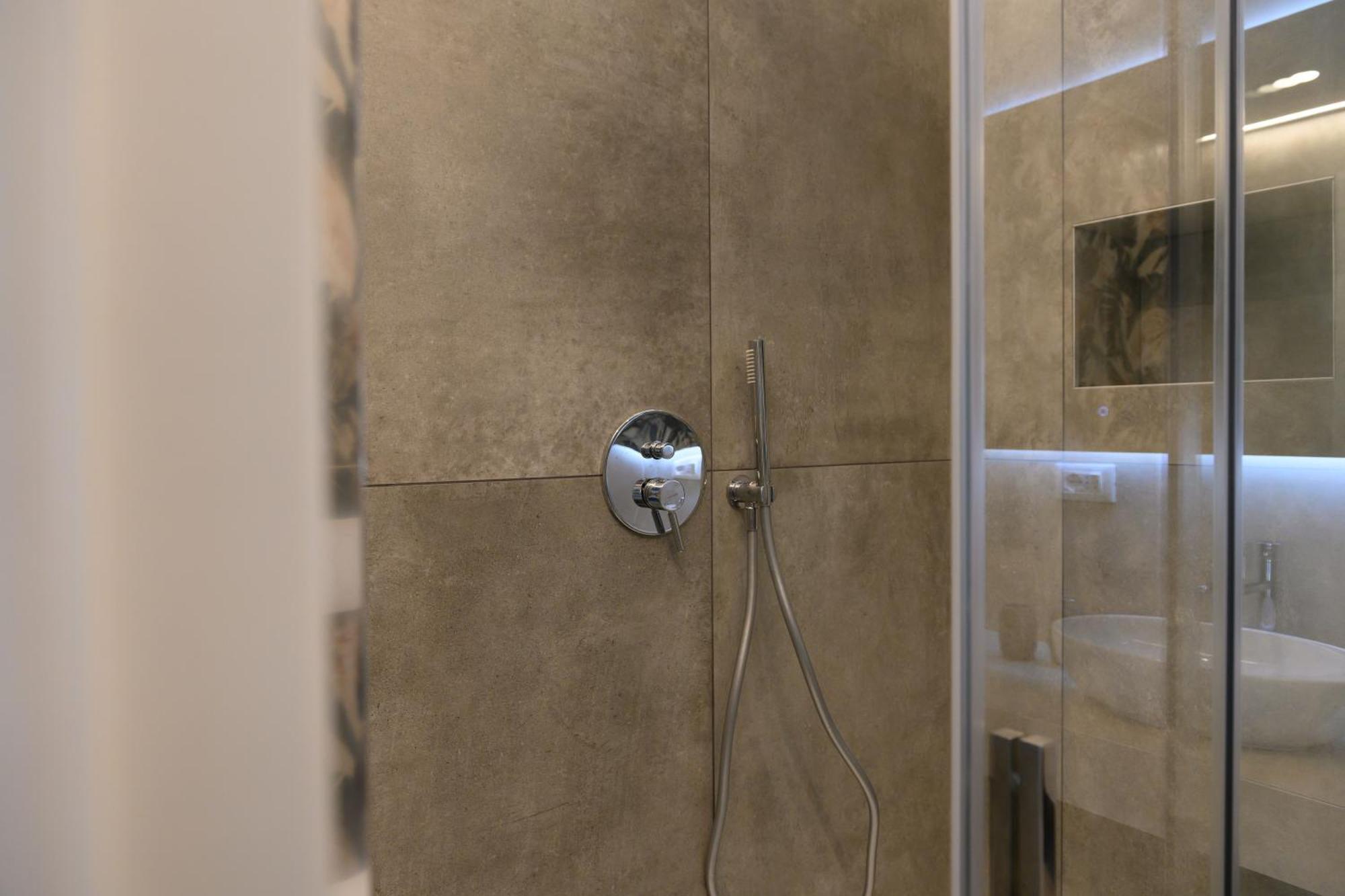 Bianca Elegance Rooms La Spezia Exterior photo